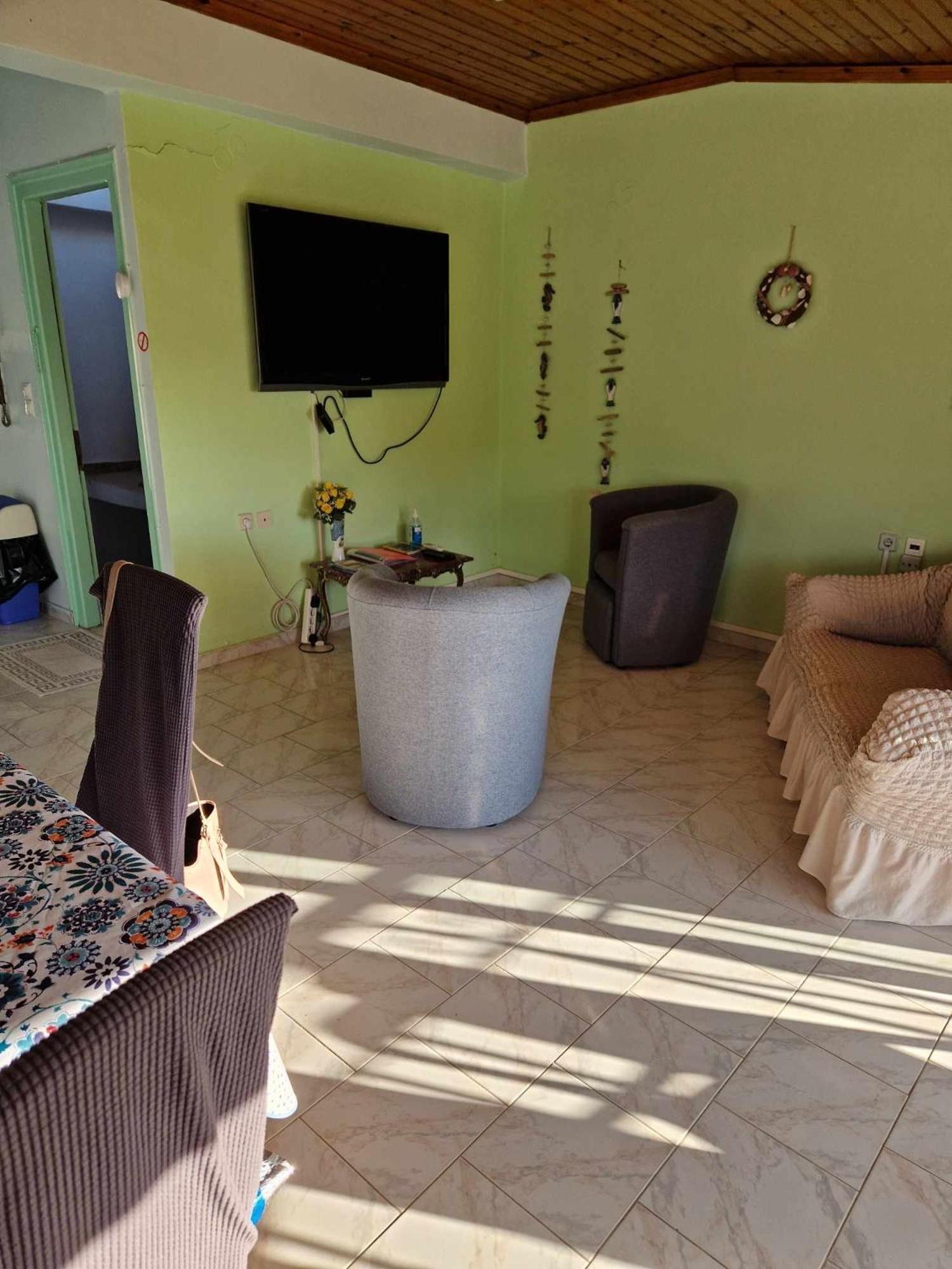 Apartment House *